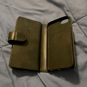 iPhone SE case